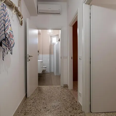 4 Family Nettuno 3 Apartment *