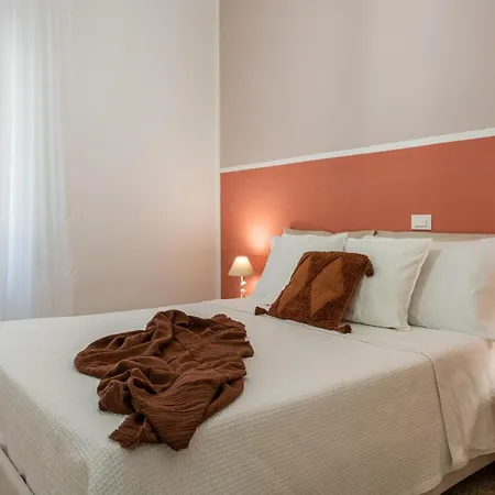 4 Family Nettuno 3 Apartment *