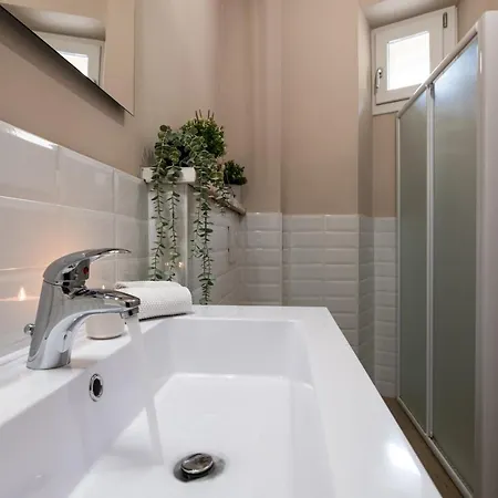 4 Family Nettuno 3 Apartment